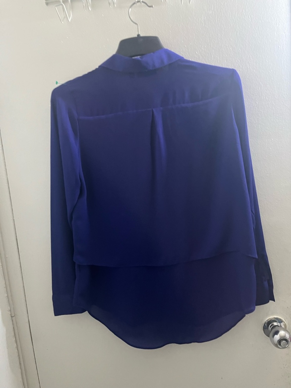 Apt. 9 Women's violet Long-Sleeve Button-Front Blouse - Picture 3 of 9